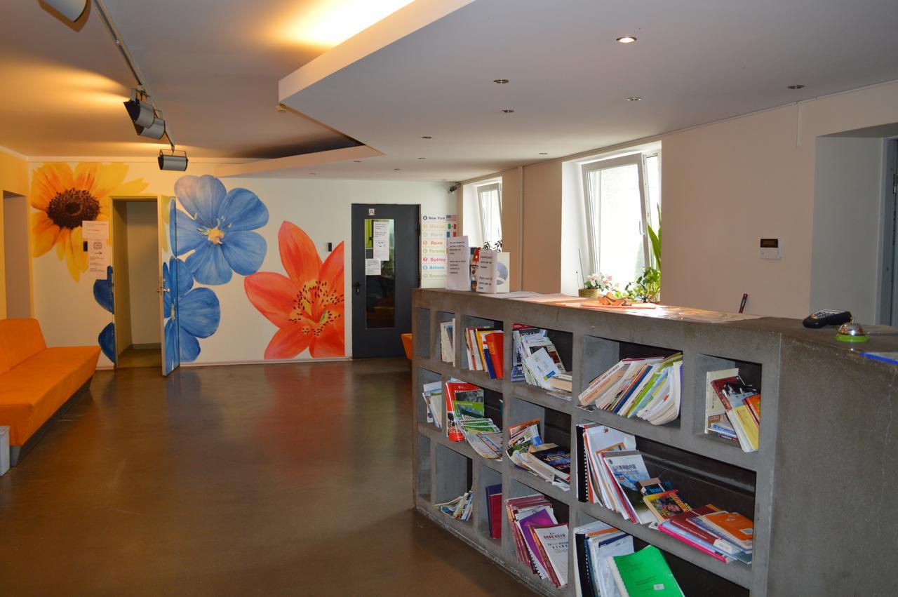 Prima Auberge de jeunesse *